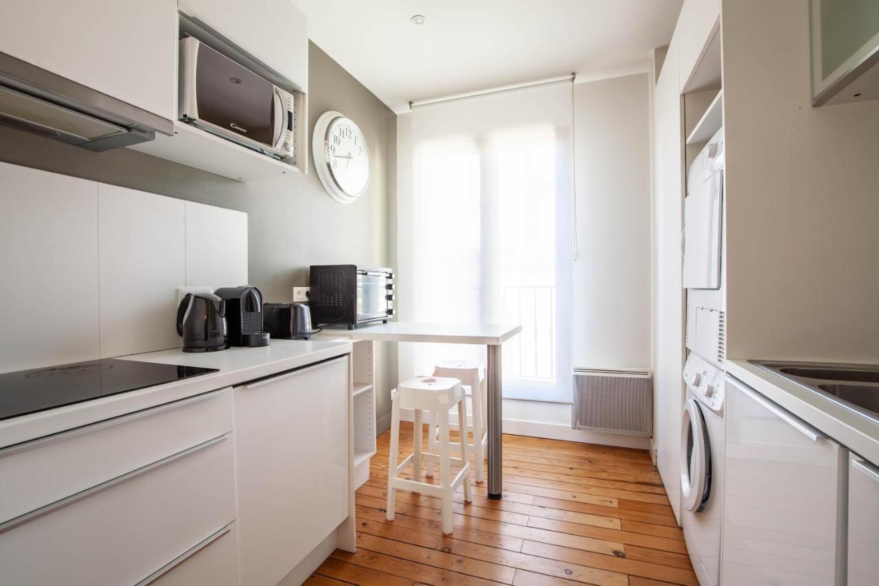 - Place Des Quinconces Apartment