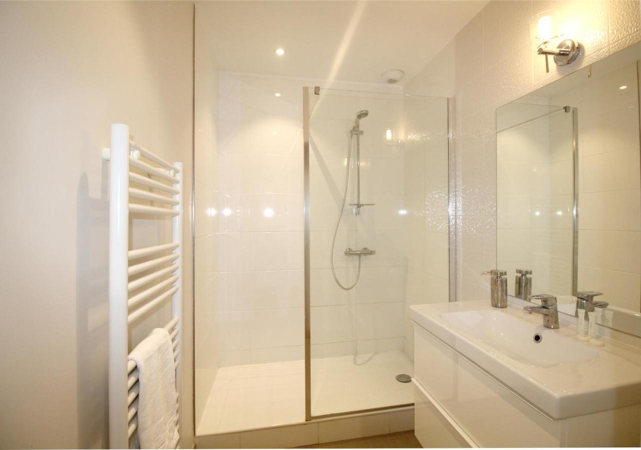 - Place Des Quinconces Apartment