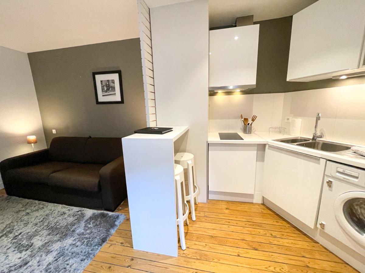- Place Des Quinconces Apartment