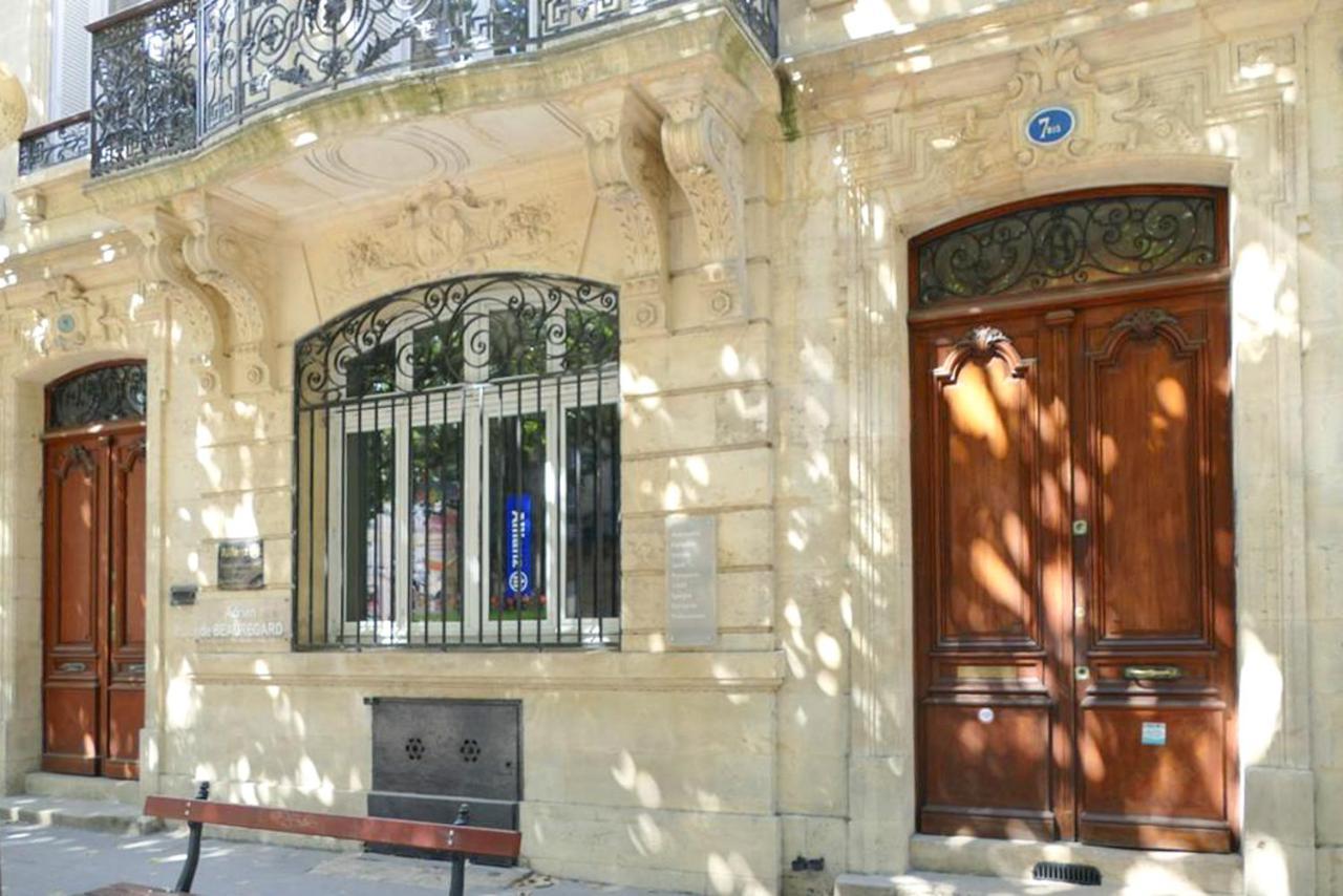 - Place Des Quinconces Apartment