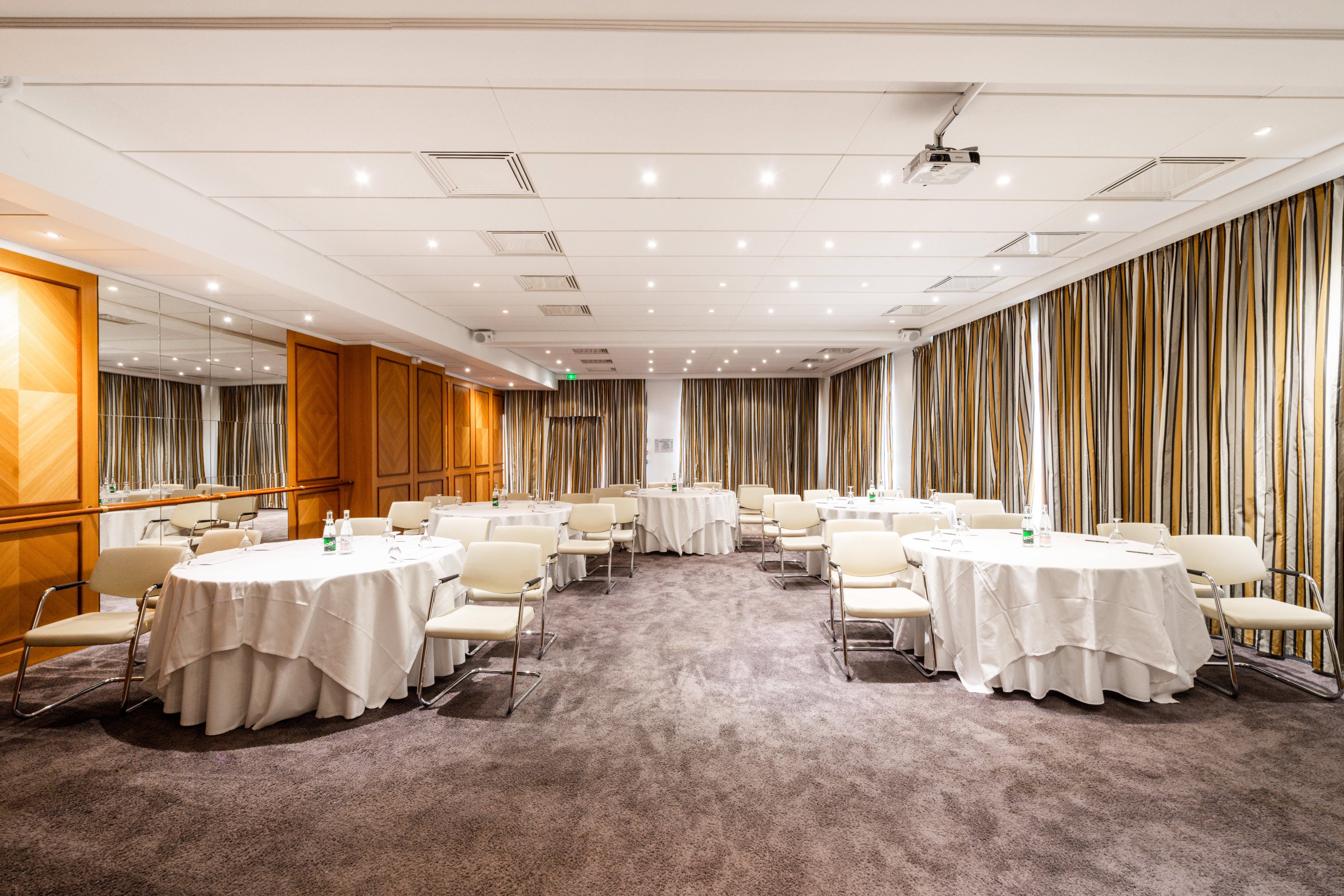 Hotel Burdigala By Inwood 5*