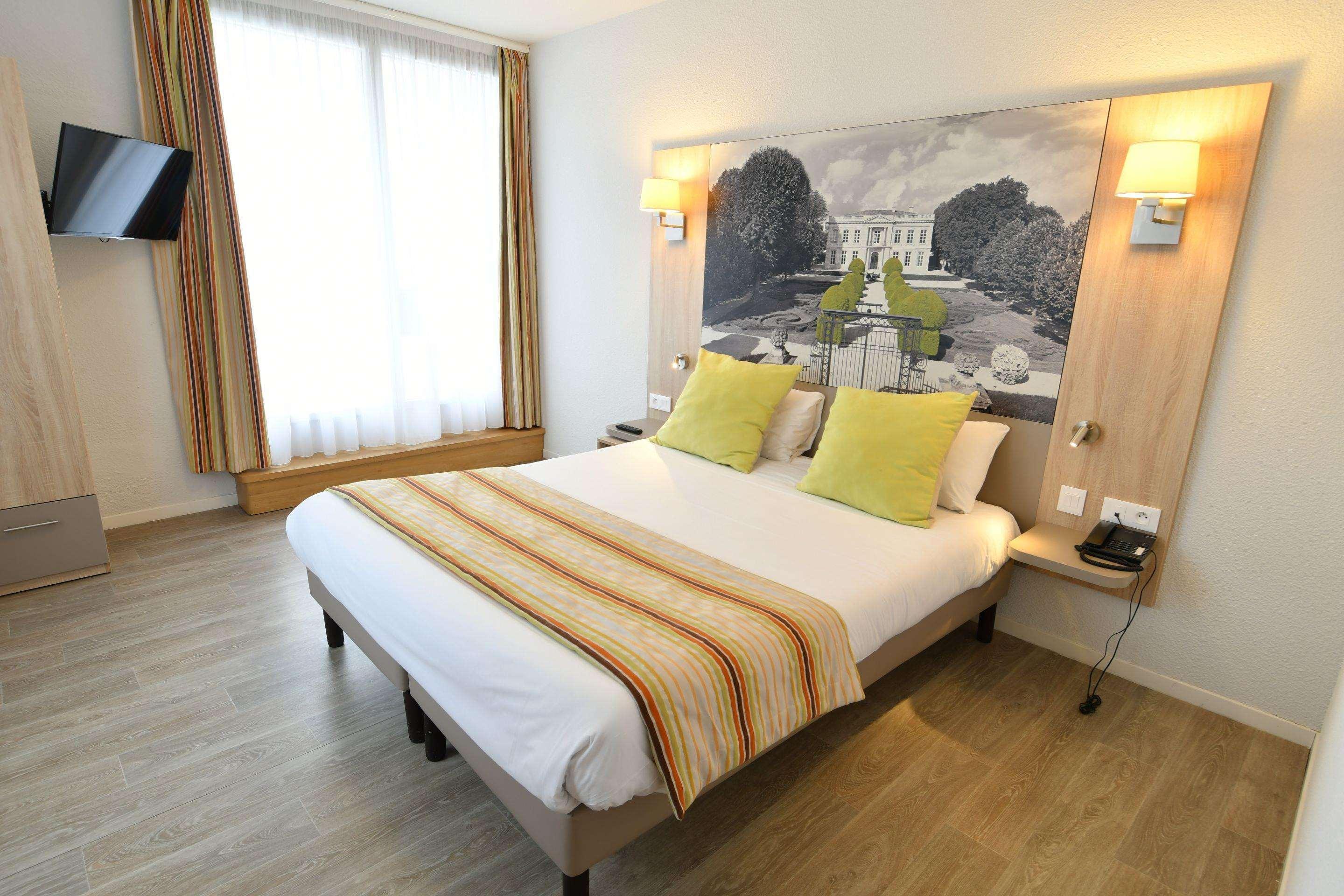 And Golf Bassins A Flot Hotel