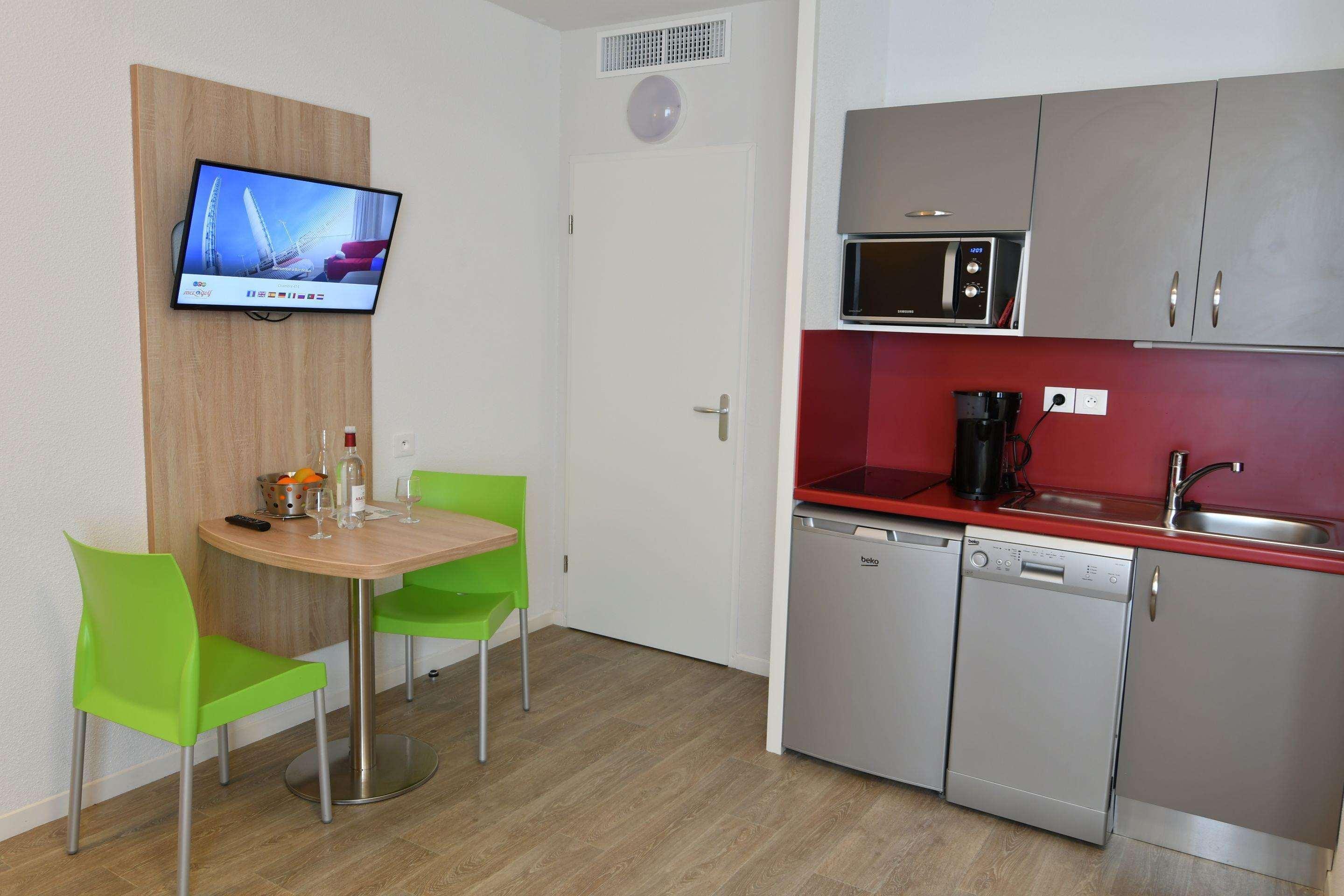 Hotel And Golf Bassins A Flot 3*