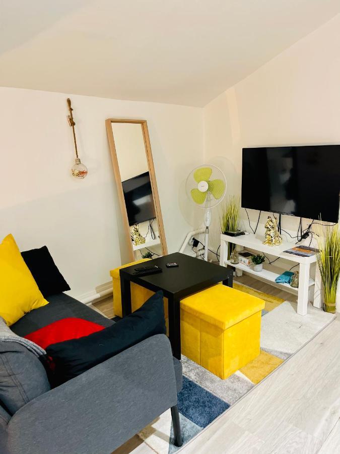 Apartamento De 25 M2 Rénové à 5 Min De La Gare Idéal *
