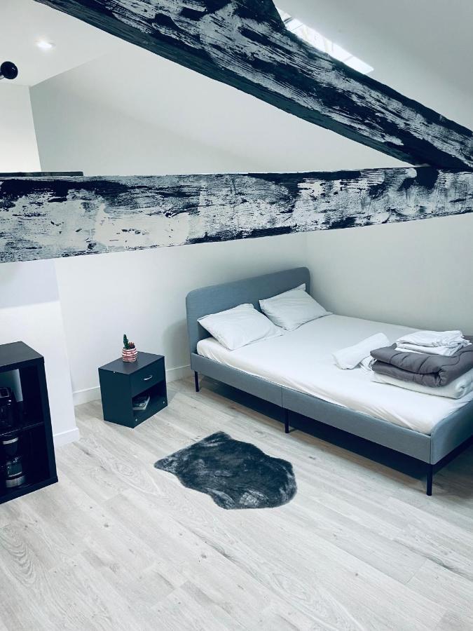 Apartamento De 25 M2 Rénové à 5 Min De La Gare Idéal *