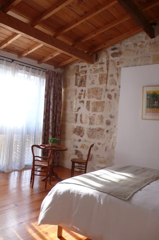 La Maison Des Vignes Bed and breakfast Burdeos
