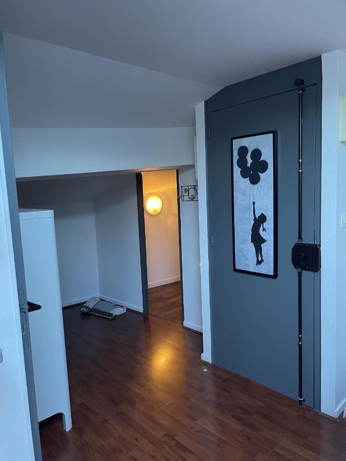 Grand Studio A Cote De La Gare