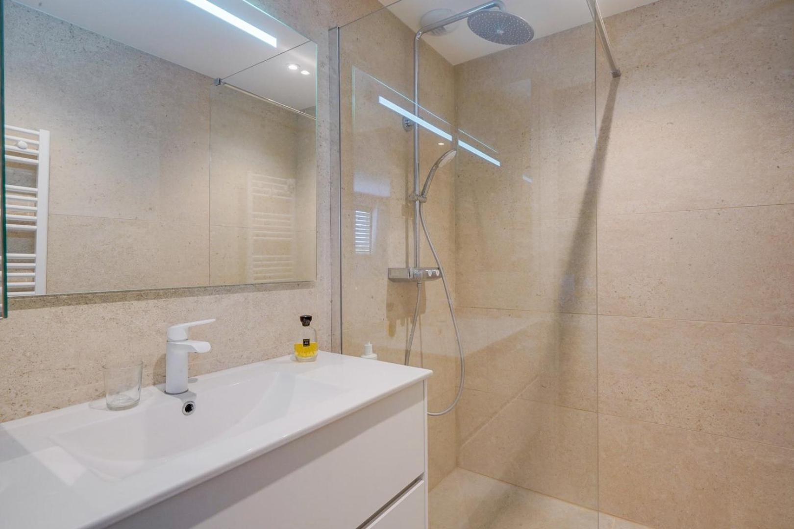 Spacious Family With Swimming Pool Gasthof Bordeaux