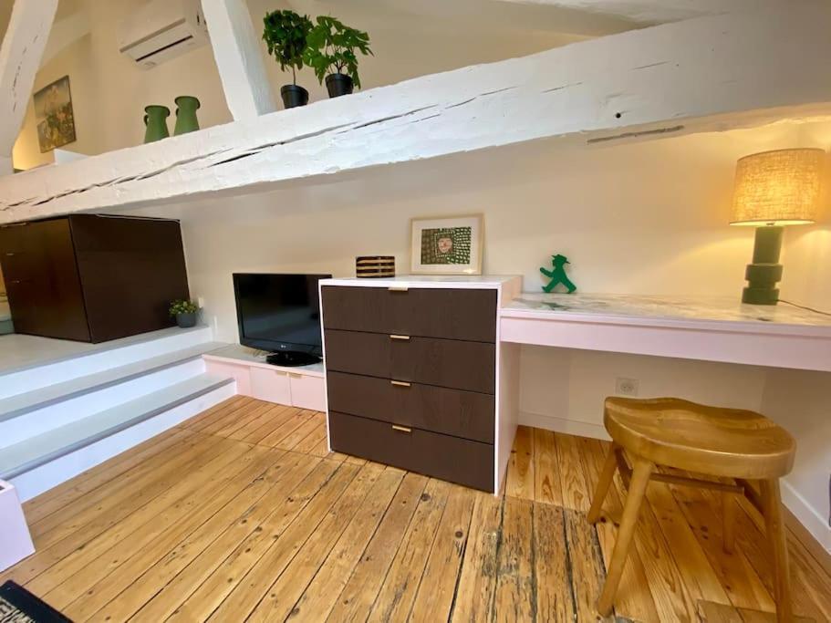 Apartment Cocon Sous Les Toits De *