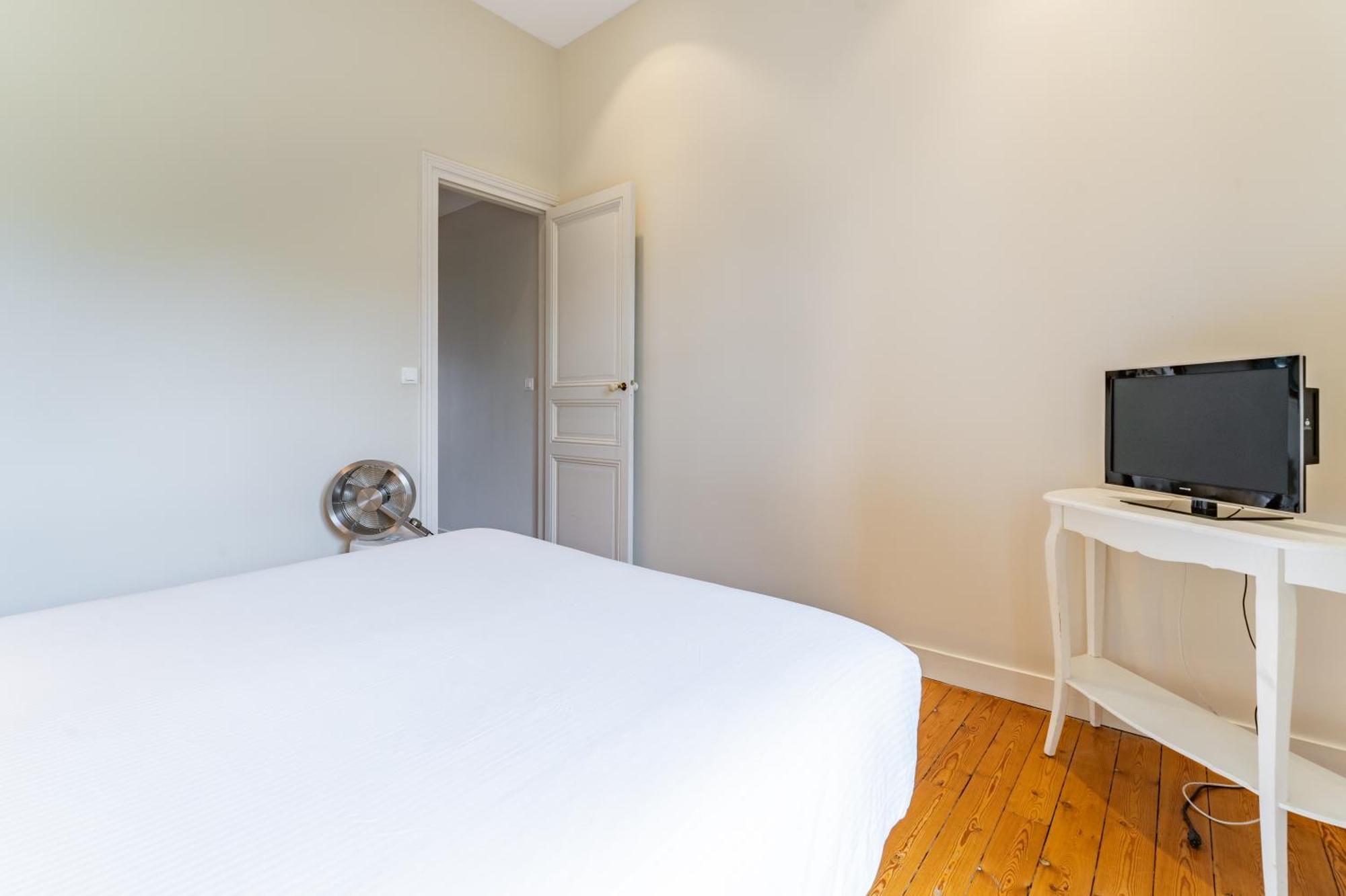 Magnifique Et Lumineux T3 De Charme Aux Quinconces Ideal Pour 4 Personnes Burdeos