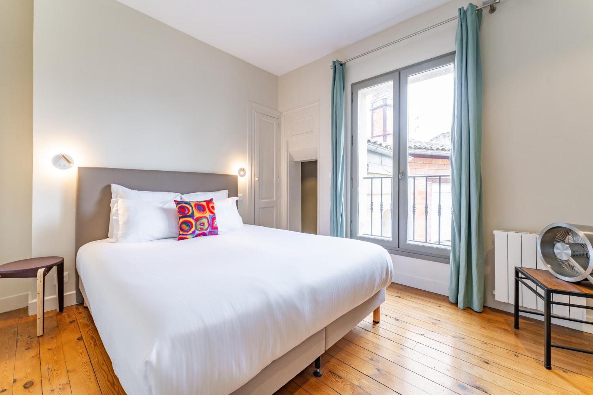 Magnifique Et Lumineux T3 De Charme Aux Quinconces Ideal Pour 4 Personnes * Burdeos