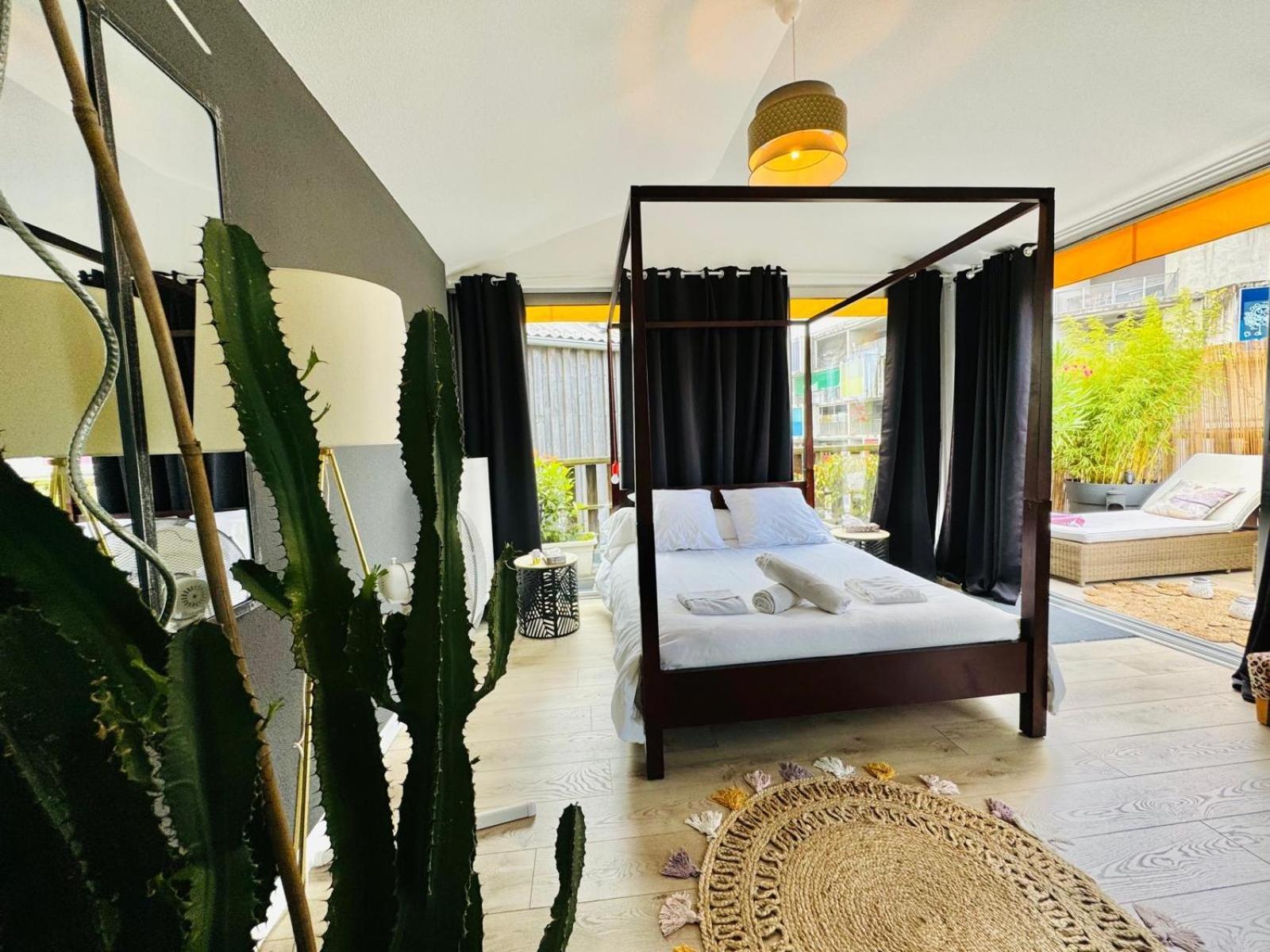 Loft Atypique13om2-salon De 40m2, Rooftop Et Patio Couvert Dep Tardif 13h-pkg *