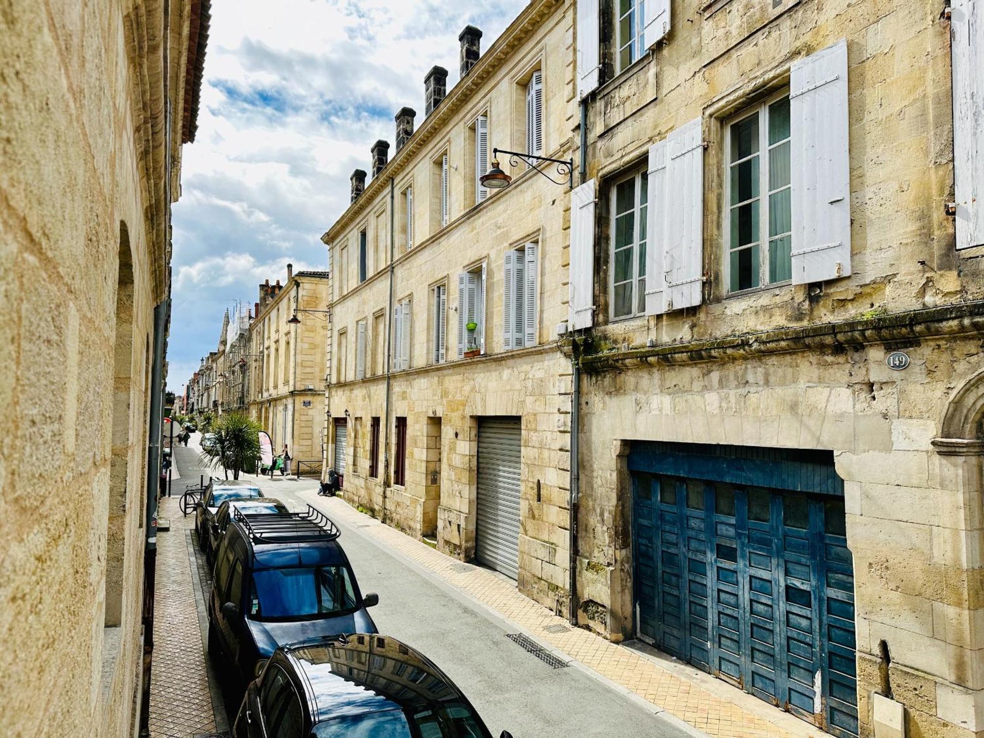 Pied A Terre Chartrons Notre Dame Apartment