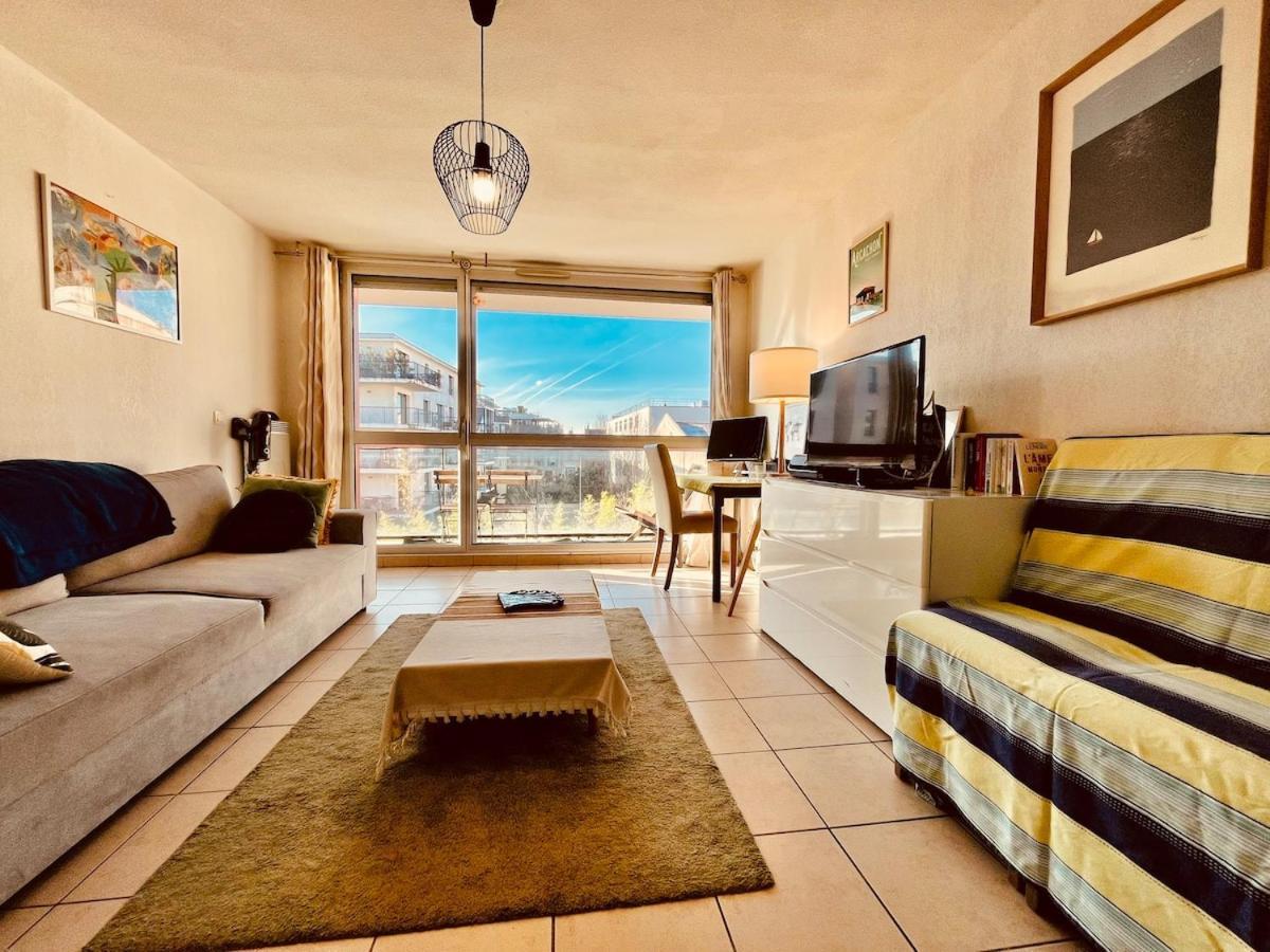 Apartment Charming T2 With Open Views, Heart Of Chartrons *