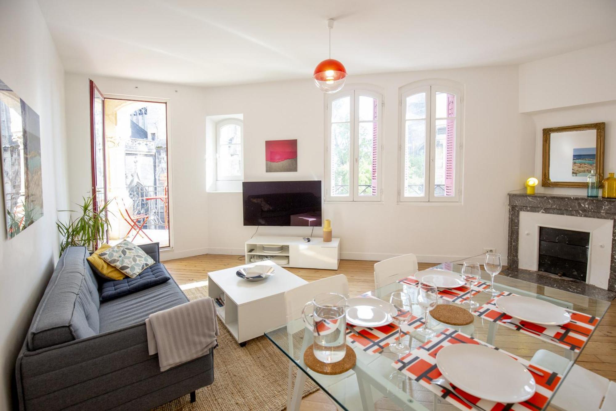 Apartment Place Saint Michel