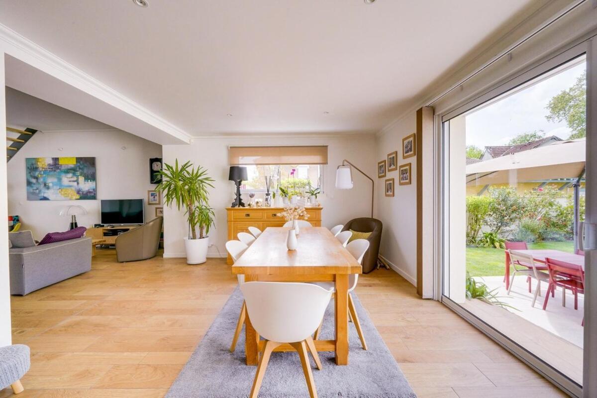 Villa Maison Familiale Climatisee Avec Piscine Burdeos