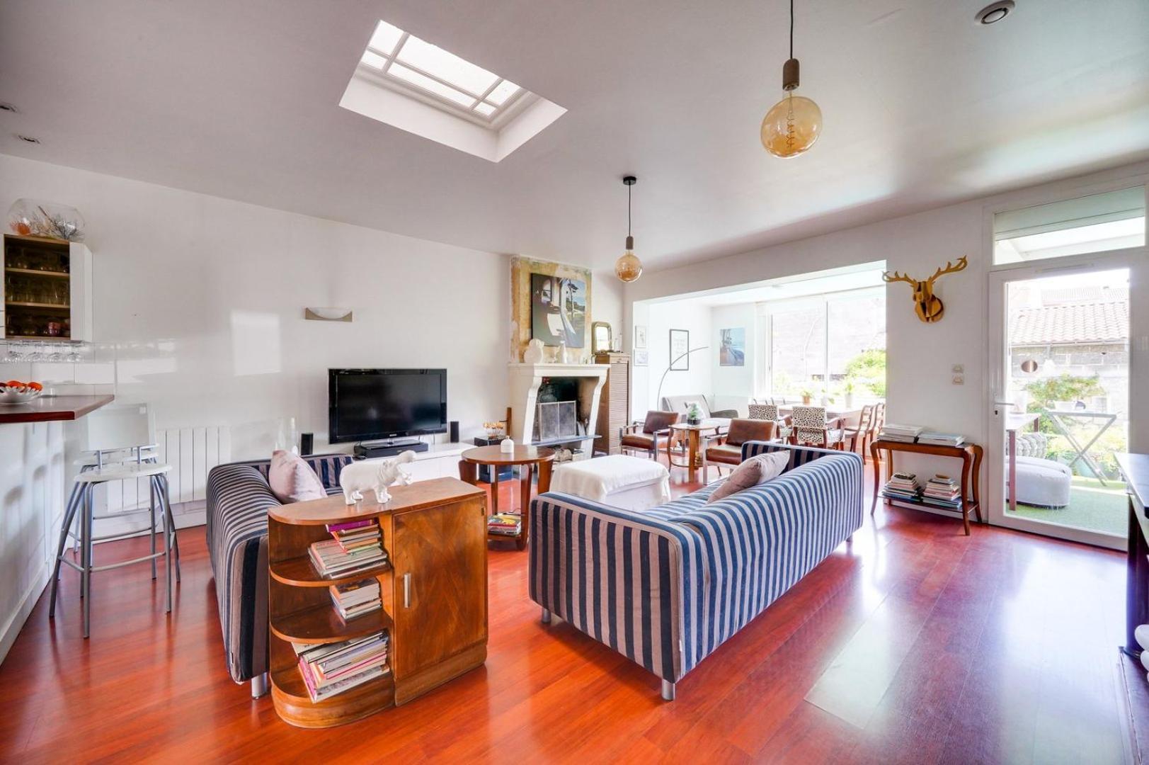 Family House With Pool Holiday home Bordeaux