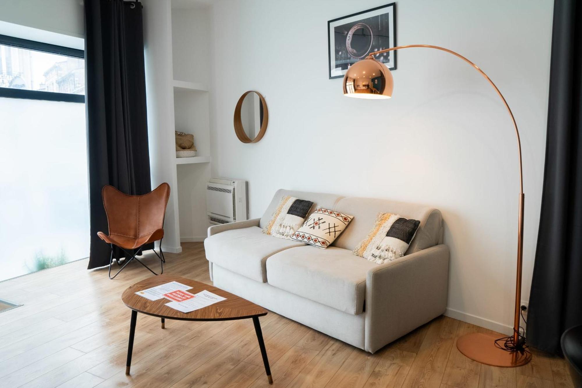 Modern Air Conditioned Apartamento Burdeos