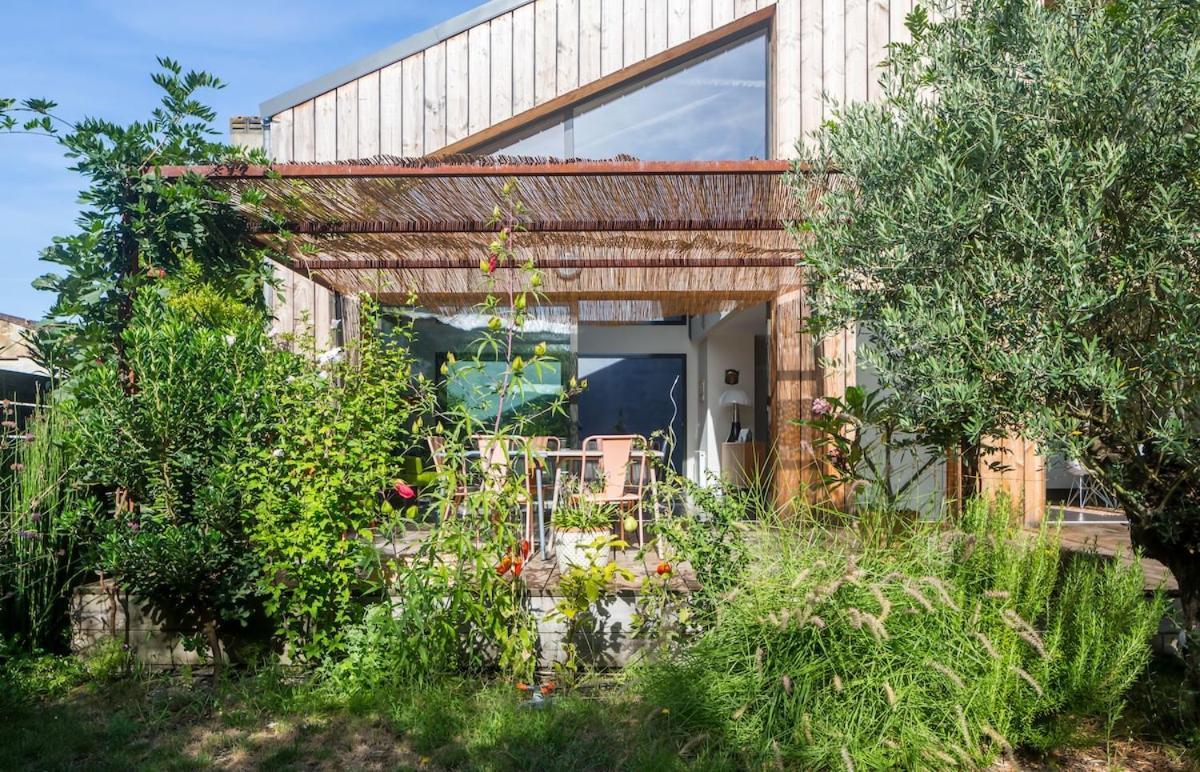 Beautiful Loft Cite Du Vin