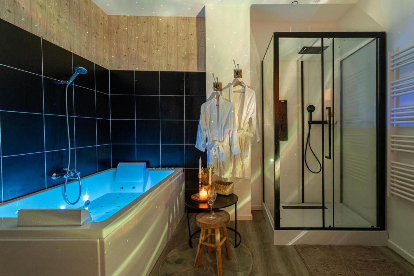 Appartement Le Nid Douillet, Center, Jacuzzi, Sensory Shower *