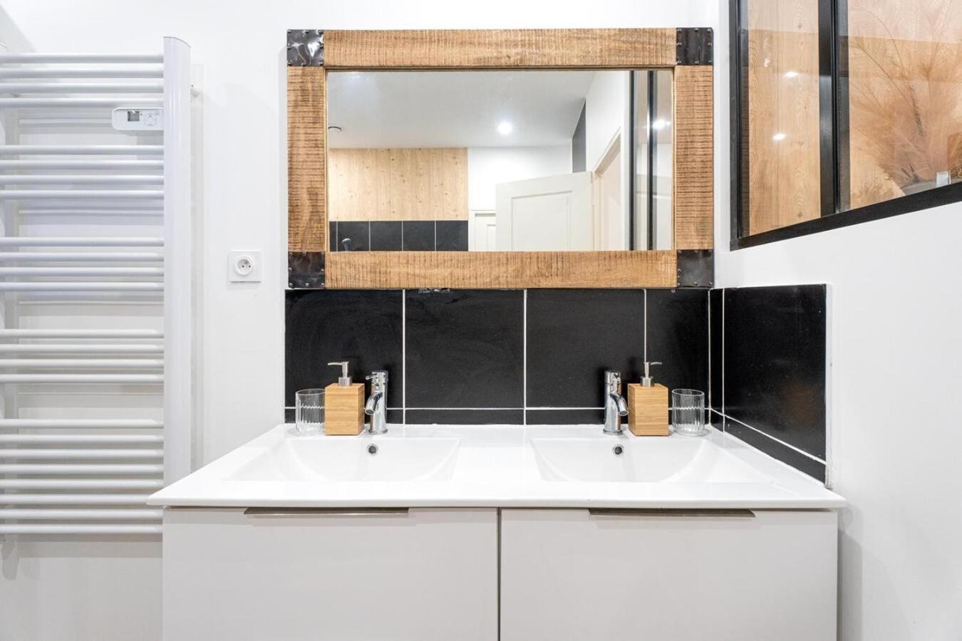 Le Nid Douillet, Center, Jacuzzi, Sensory Shower Appartement Bordeaux
