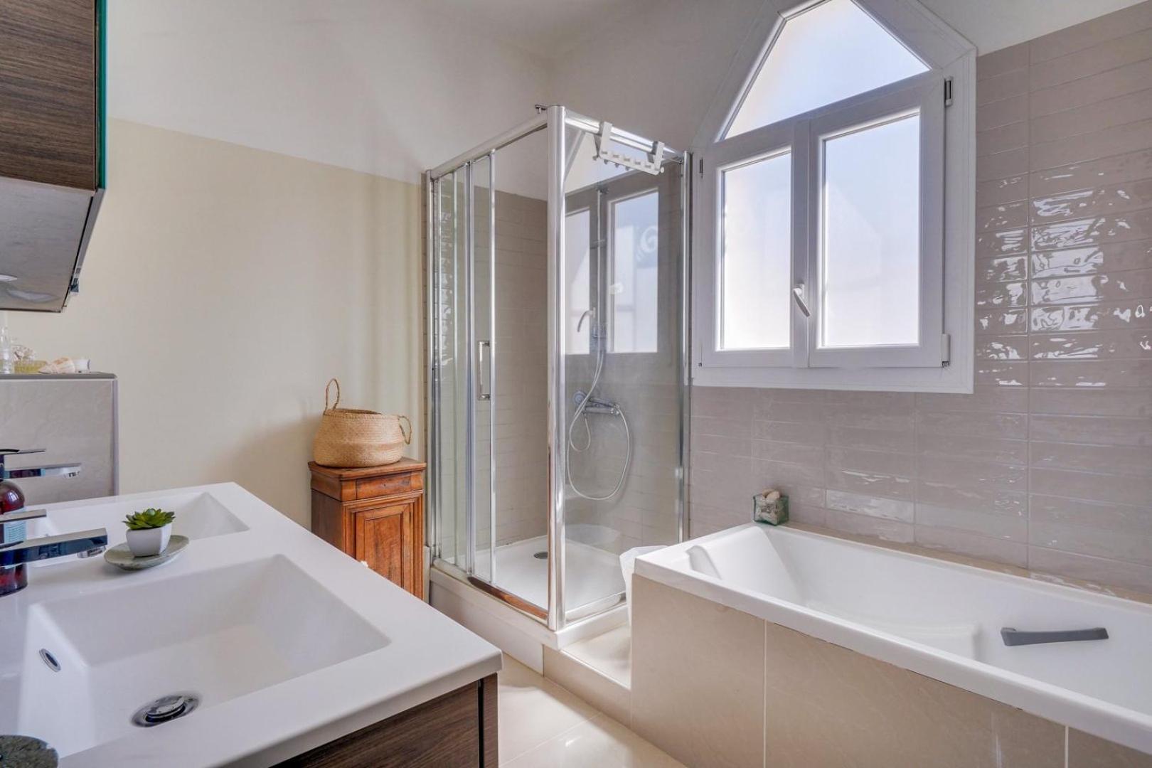 Ferienhaus Tres Belle Maison Avec Piscine Et Jardin *