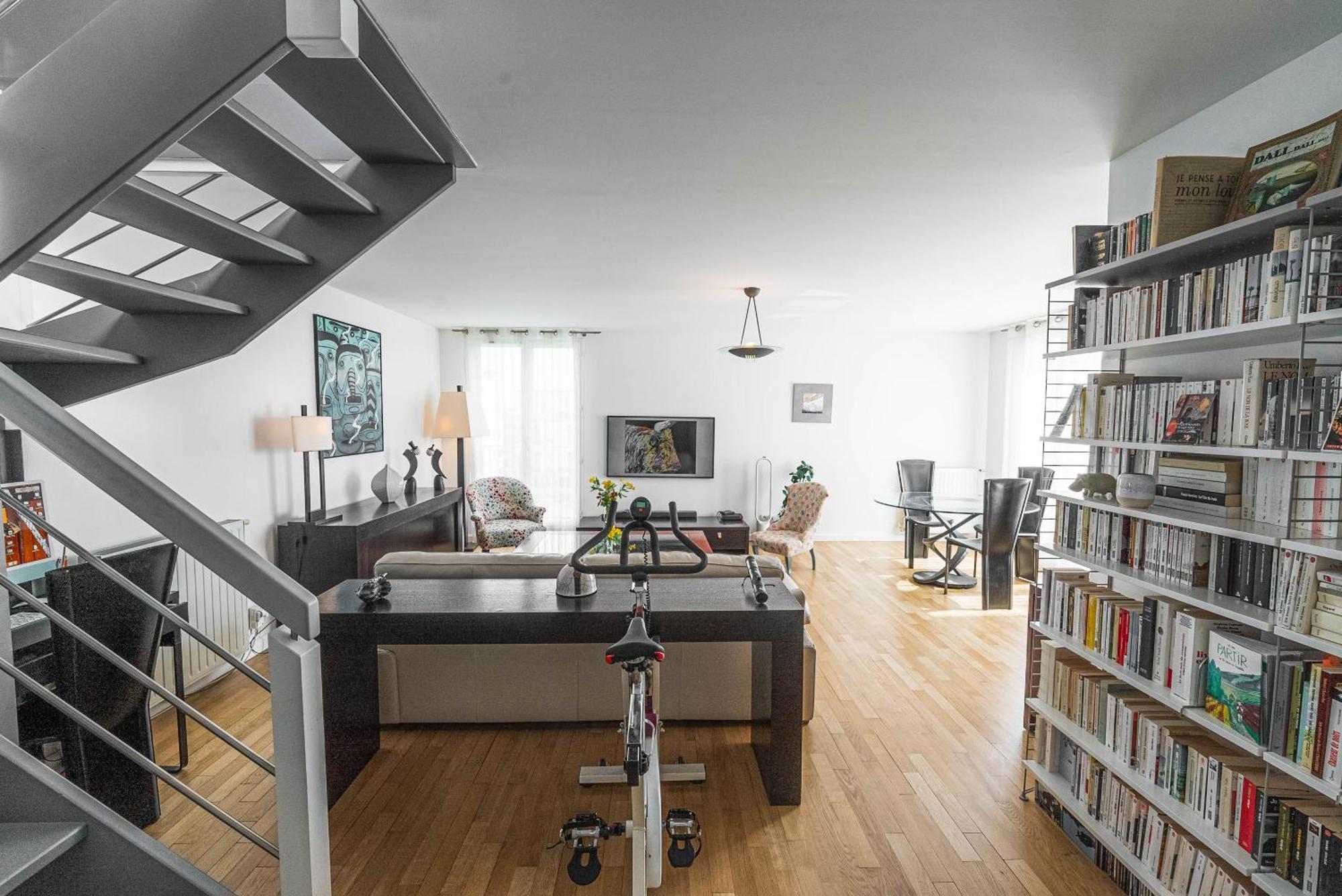 Spacious Duplex In The Heart Of Apartamento