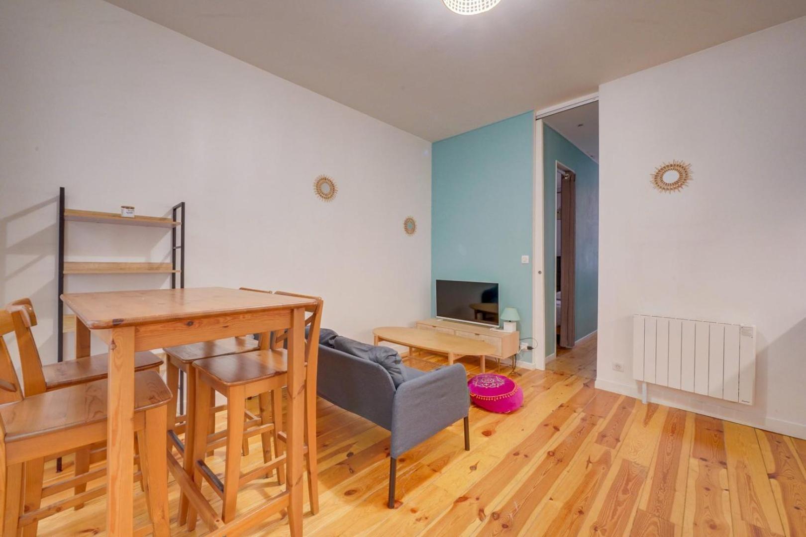 Very Flat In St Pierre District Apartment