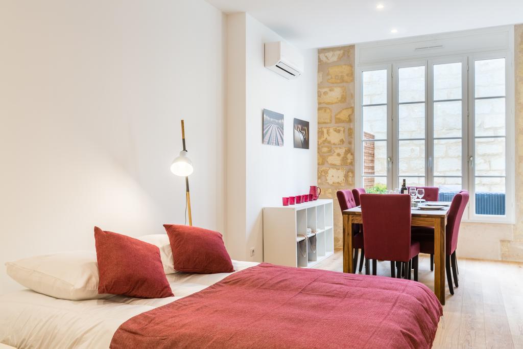 Appartement Gorgeous And Terrace In The Center Bordeaux