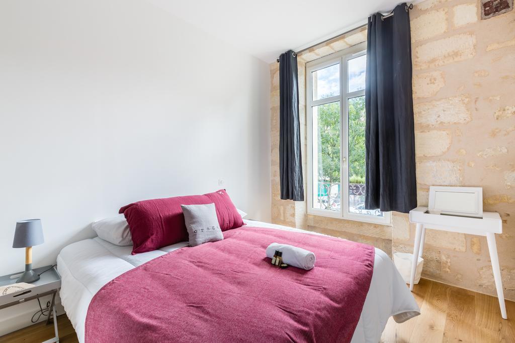 Appartement Gorgeous And Terrace In The Center Bordeaux