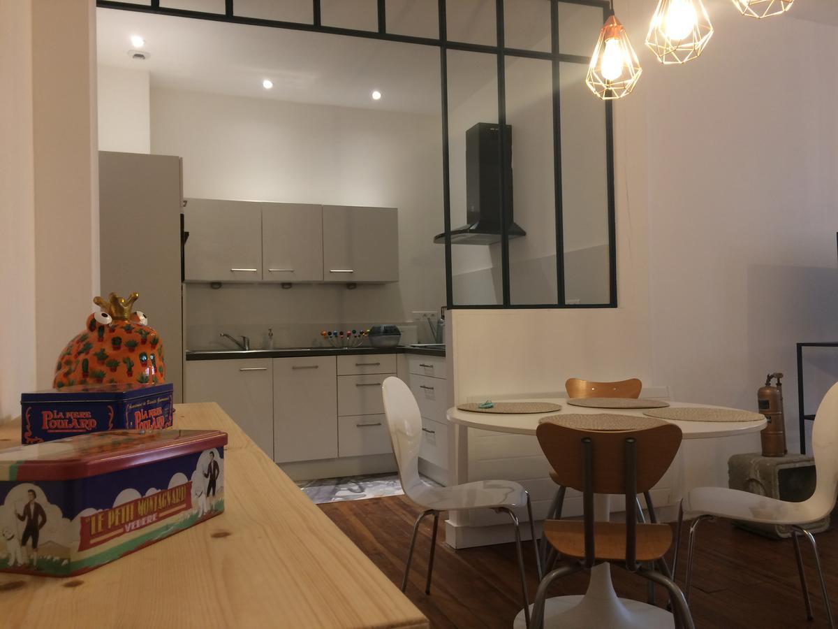 Tour Du Pin Apartment