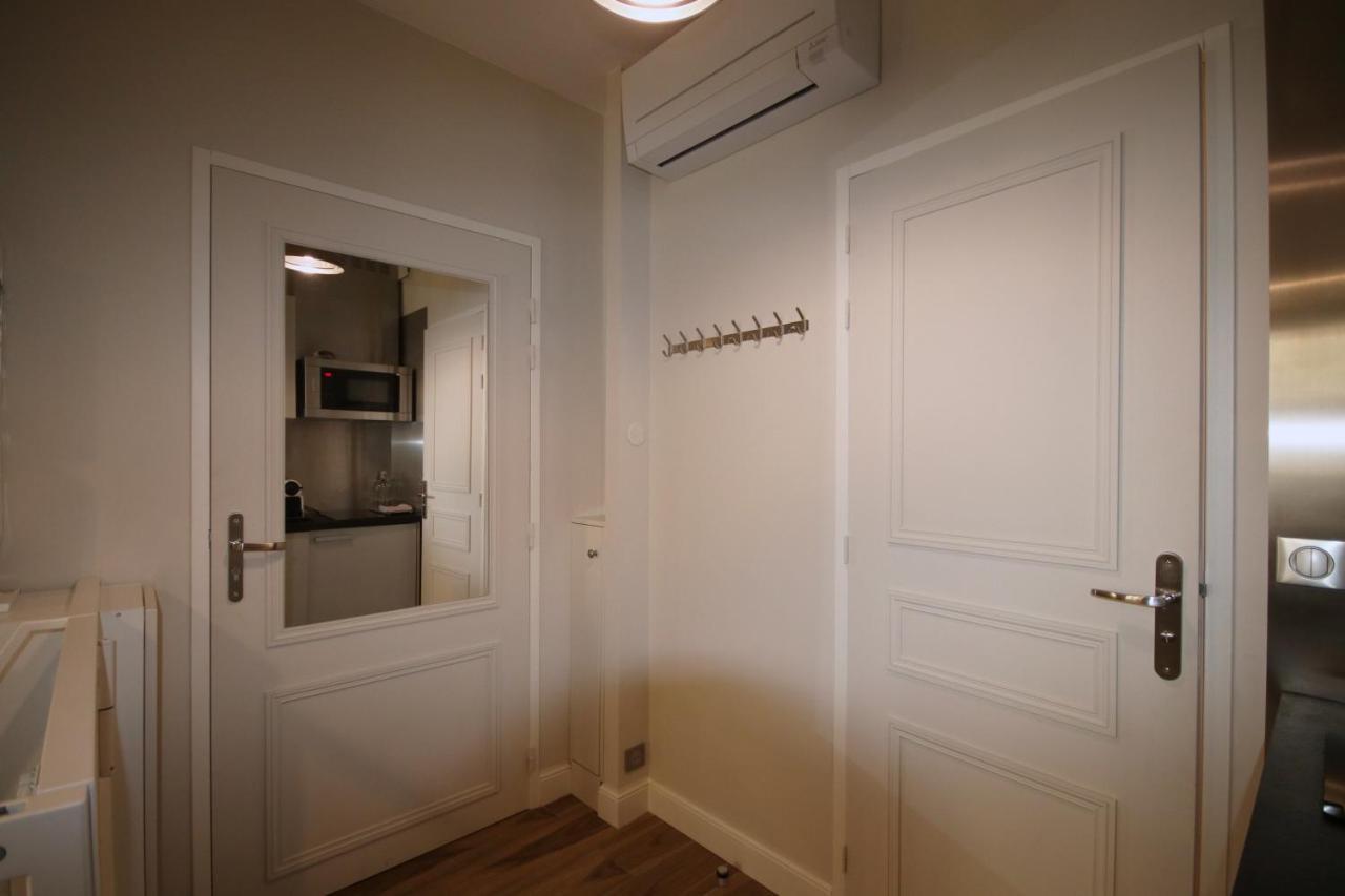 Duplex Climatisé En Hyper Centre De *