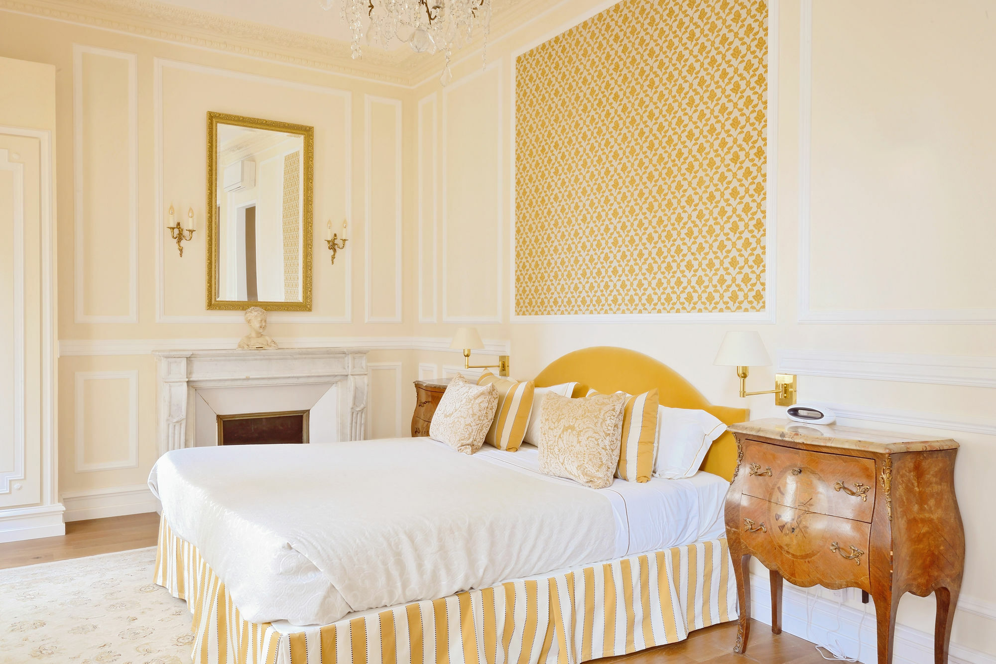Victor Louis - Centre Guest house
